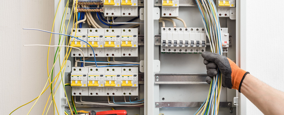5 Reasons to Design with Electro Hydraulics in Mind